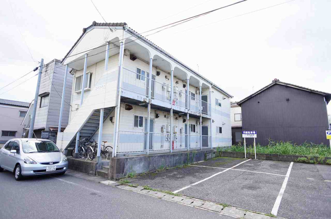 【外観】 | コーポ・ガーネット | 外はこのようになっています