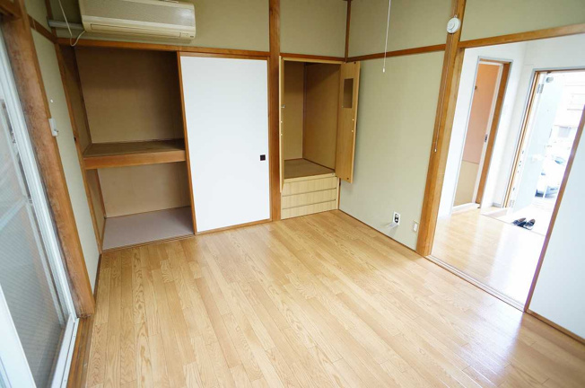 【洋室】 | コーポ・ガーネット