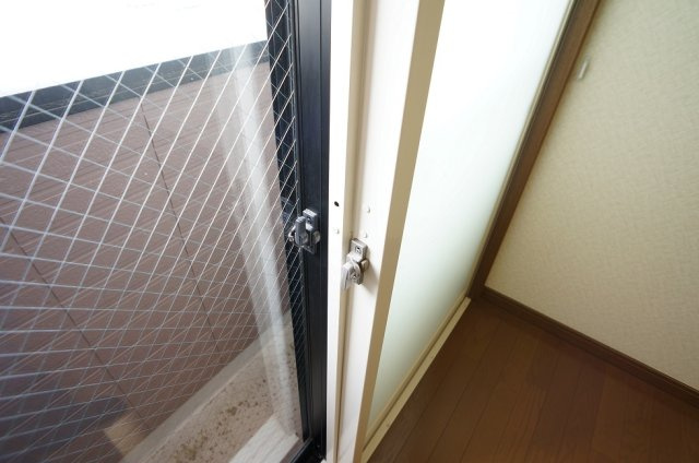 【バルコニー】 | コーポロベリア | 北側バルコニー＆二重サッシ