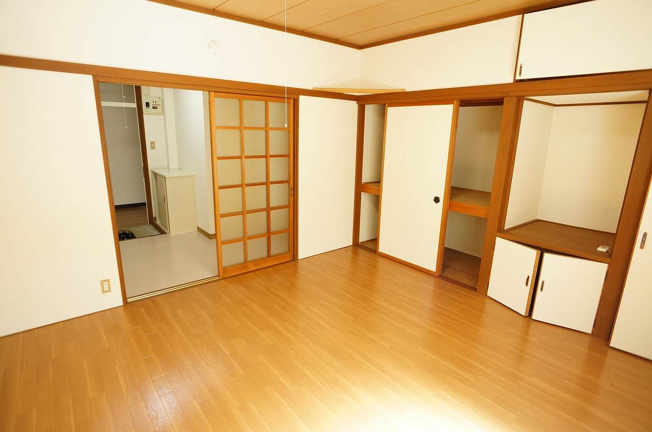 【洋室】 | 第一西山荘 | 広々とした洋室です