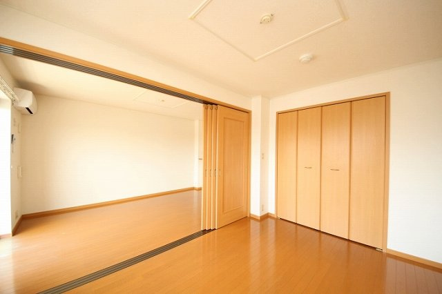 カーサ・アルドーレＢ棟の子供部屋|お子さんと一緒に遊べます