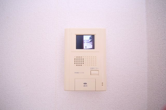 カーサ・アルドーレＢ棟のセキュリティ|モニター付きインターホンです