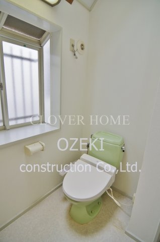 越谷赤山戸建のトイレ