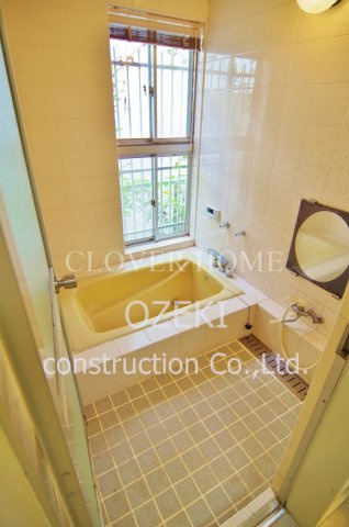 越谷赤山戸建の浴室