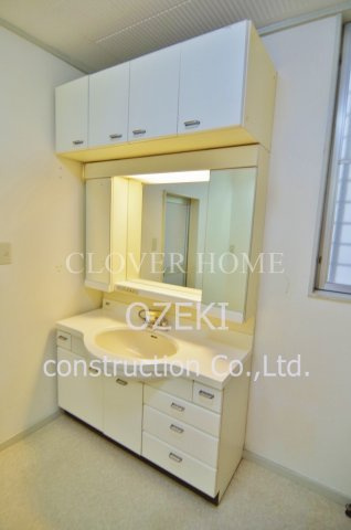 越谷赤山戸建の洗面所