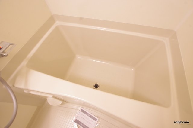 プレサンス新大阪ザ・デイズ　仲介手数料無料の浴室