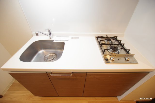 プレサンス新大阪ザ・デイズ　仲介手数料無料のキッチン