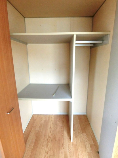 【収納】 | グランメール | 洋室6.4帖のお部屋にあるクローゼットです♪たっぷり収納できてお洋服や荷物が多くてもお部屋すっきり☆