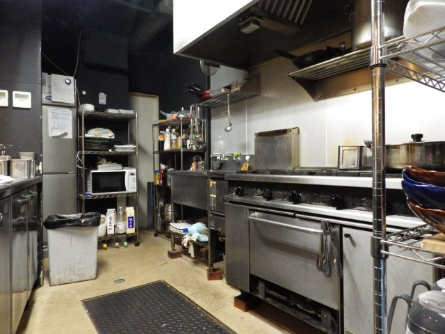 今泉店舗のキッチン|今泉店舗（2F)