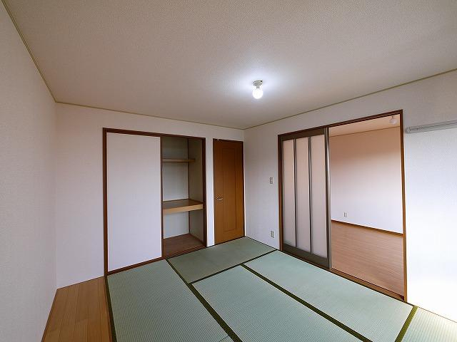 セジュールこもがわの玄関