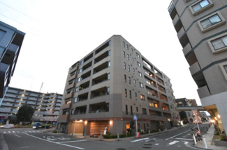 【外観】 | 横浜市営地下鉄ブルーライン「仲町台」駅徒歩1分の好立地！