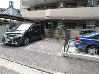 【駐車場】