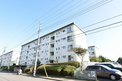【外観】 | 上中里団地24号棟 | JR根岸線「洋光台」駅バス15分「上中里団地」停歩2分。