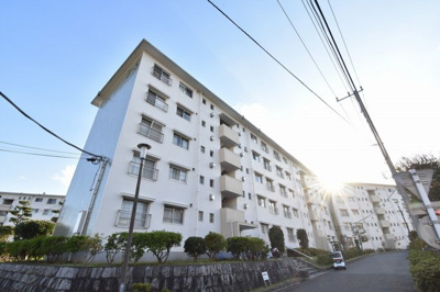 【外観】 | 洋光台南第1団地4-5号棟 | JR根岸線「洋光台」駅徒歩5分と好立地。