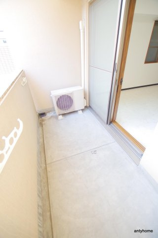ビガーポリス101扇町　仲介手数料無料のバルコニー