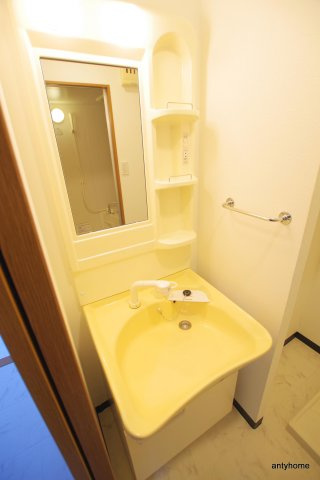 ビガーポリス101扇町　仲介手数料無料の洗面所