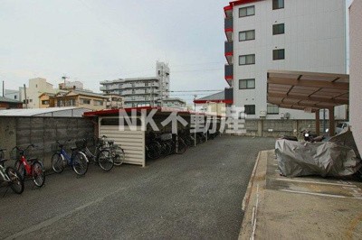 【駐車場】 | ボラードマンション（高井田賃貸） | 駐車場です