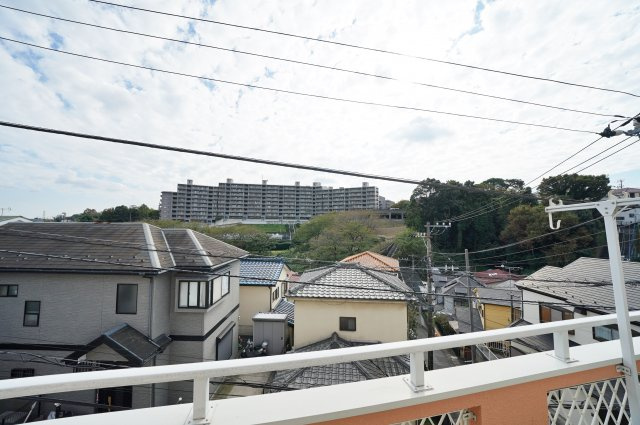 南西角地・前面道路約５ｍのため開放感があります。収納豊富な4SLDK♪食洗器付　仏向西中古戸建ての展望|高い建物もなく眺望も良好です。