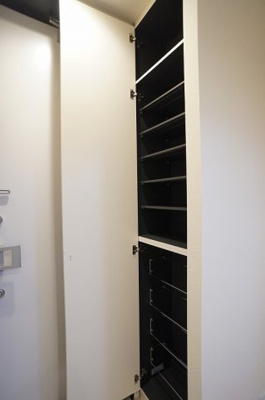 【収納】 | monte k | たっぷり入る天井高シューズクローゼットです。