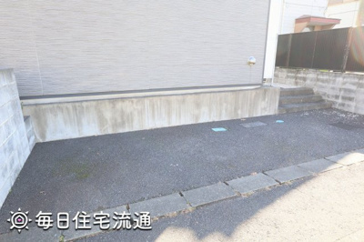 【駐車場】 | 歩