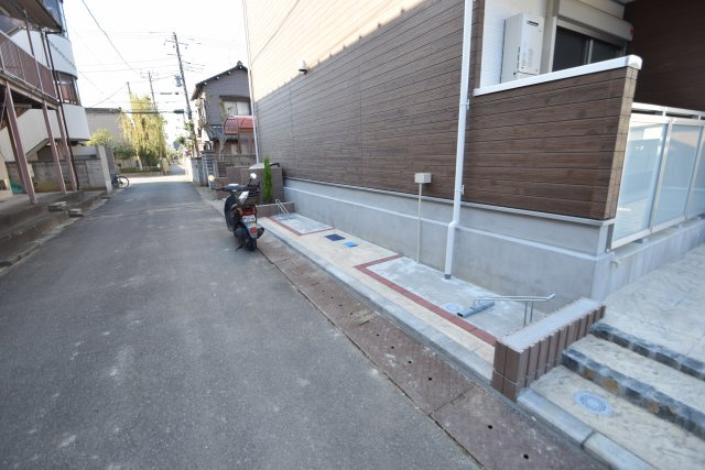 リブリ・キューブの周辺|建物前面道路