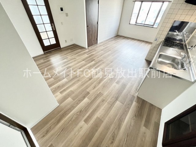 クイーンライフＩＭＡＺＵの居間・リビング