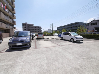 【駐車場】