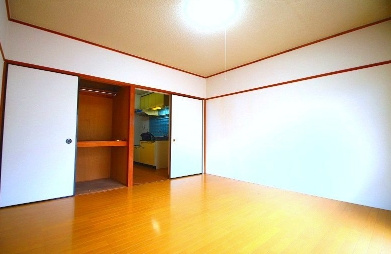 【寝室】 | アーバン8春日