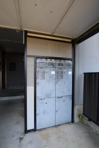 【設備】 | ベルメゾン・ヨシダ | 宅配ボックス