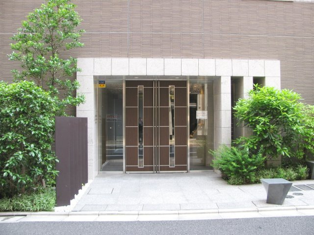 文京区本郷３丁目の賃貸マンションのエントランス|外観