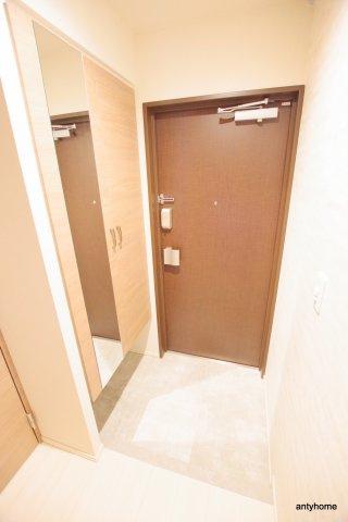 エトワール北新地　仲介手数料無料の玄関