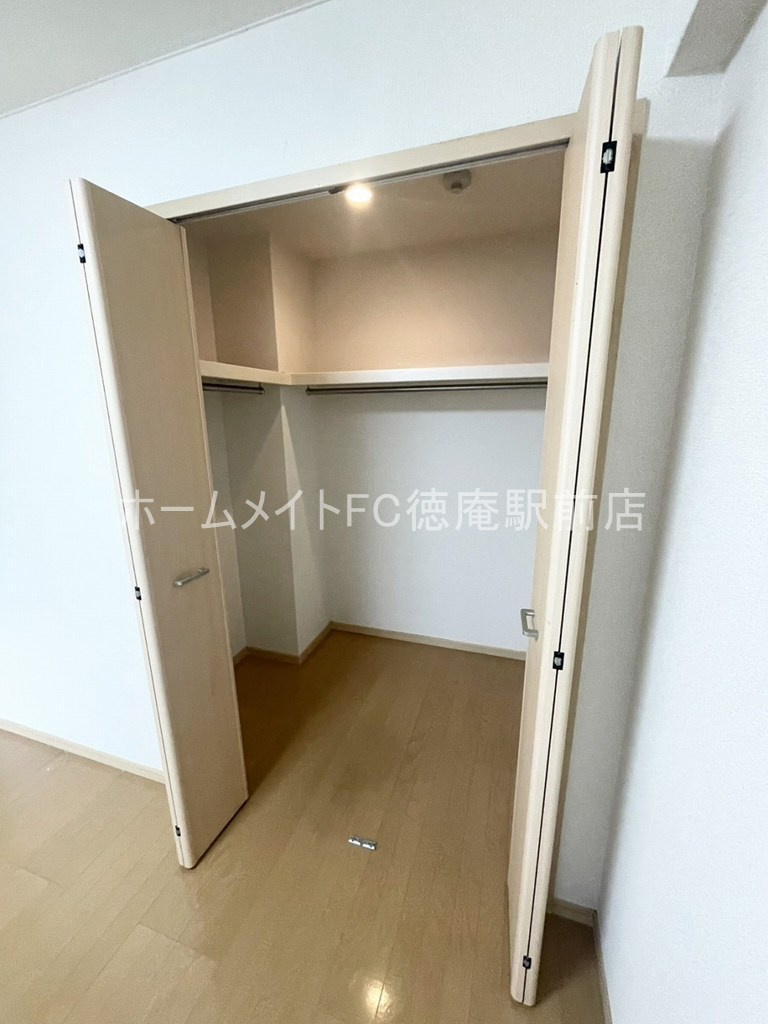 メゾンドファミーユ鶴見緑地公園の収納