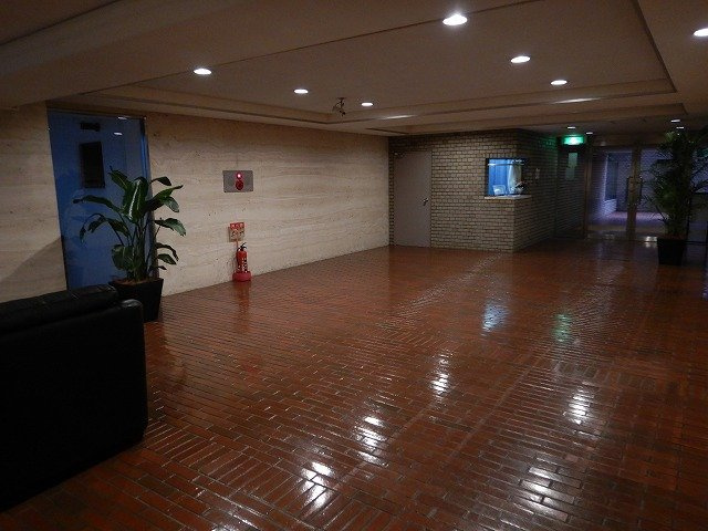 ハイクレスト白金台のエントランス