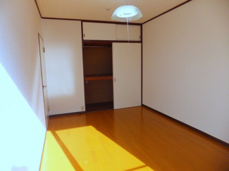 【洋室】 | メゾンシライト