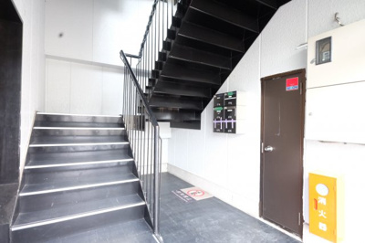 【エントランス】 | 都町ビルヂング | 落ち着いたエントランスです