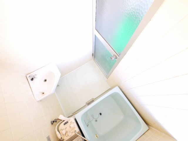 春日荘苑の浴室|きれいなお風呂です