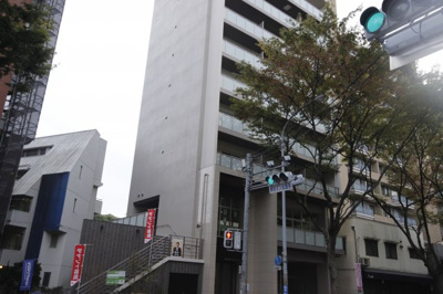 【外観】 | ｍｏｄｅｒｎｐａｌａｚｚｏけやき通り | 外観は落ち着いています