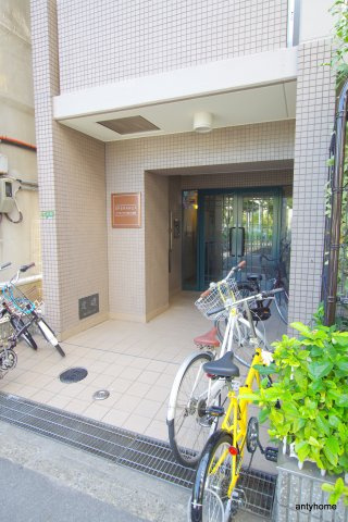 スペランツア出雲天満橋　仲介手数料無料のエントランス