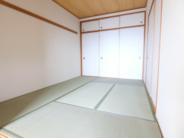 コート北野田カリヨンI番館の和室