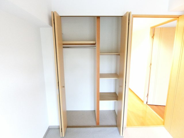 コート北野田カリヨンI番館の収納