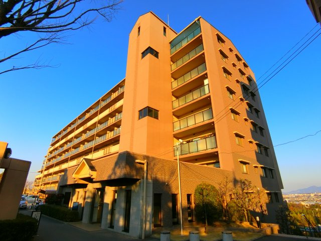 コート北野田カリヨンI番館の外観