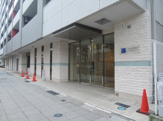 【エントランス】 | 横浜市営地下鉄ブルーライン「伊勢佐木長者町」駅徒歩4分、JR京浜東北線「関内」駅徒歩9分！