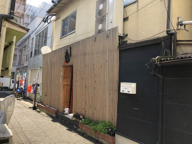 大名越智店舗の外観|大名越智店舗（1-2F)
隠れ家のような雰囲気