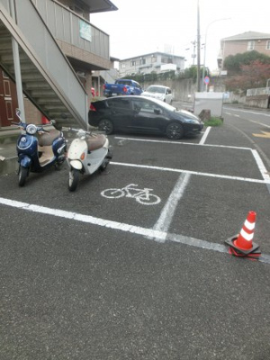 【その他共用部分】 | ガーデンヒルズ仏向Ⅶ | ガーデンヒルズ仏向Ⅶ　バイク置場