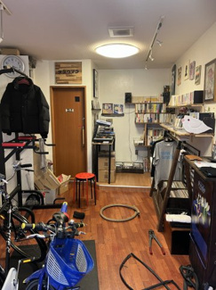  | 現在のテナント様使用中写真。許可を頂いて掲載しています。什器備品は原状回復により撤去予定