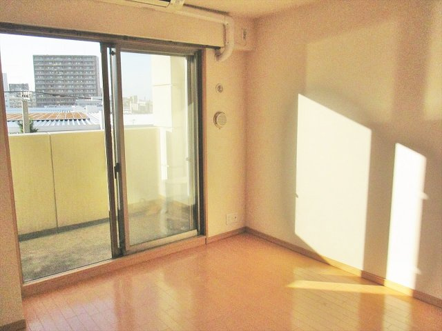 AXIS桜通内山の洋室|AXIS桜通内山