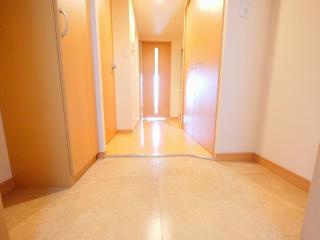 AXIS桜通内山の玄関|AXIS桜通内山