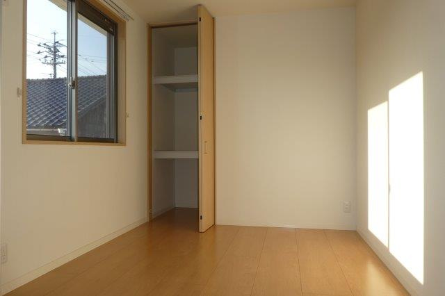 ファヴィリータの洋室