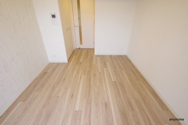 プレサンス上町台　夕陽丘　仲介手数料無料の洋室