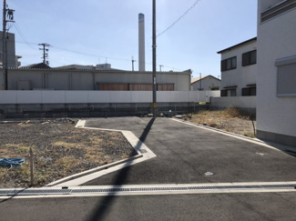 【前面道路含む現地写真】